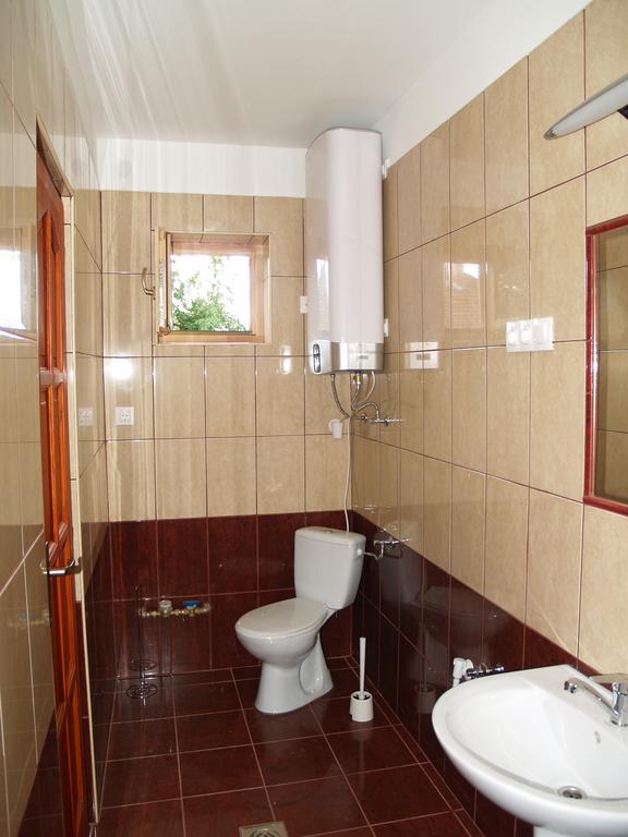 Liliom Apartman Дьюла Екстер'єр фото